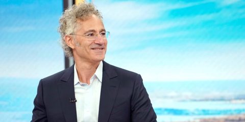 Alex Karp rings the alarm for salespeople, saying Palantir’s teams crushed earnings with a ‘miniscule and shrinking’ head count