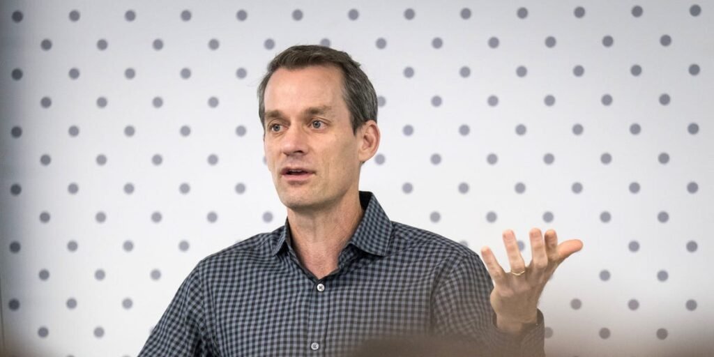 Former Google chief scientist Jeff Dean is raising again for his new AI startup, seeking around a $50 billion valuation