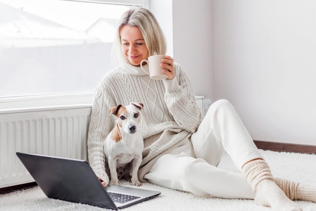 6 Low-Stress Side Hustles That Don’t Require a Car or a Degree