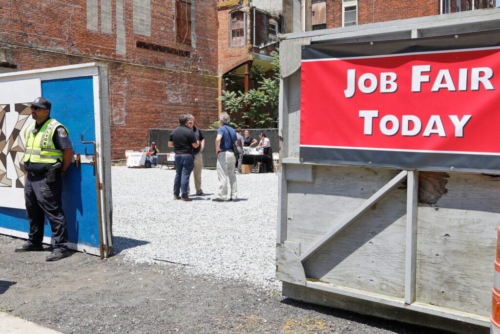 How Often Can You Change Jobs for More Money? The Rules of ‘Job-Hopping.’