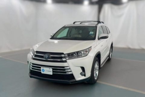 2020 Toyota Corolla vs. 2018 Toyota Highlander Hybrid