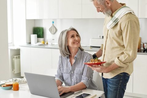 20 Best Companies With Flexible Jobs for Seniors and Older Workers