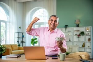 Think Bigger, Get Richer: 33 Grant Cardone Rules to Level up Your Finances