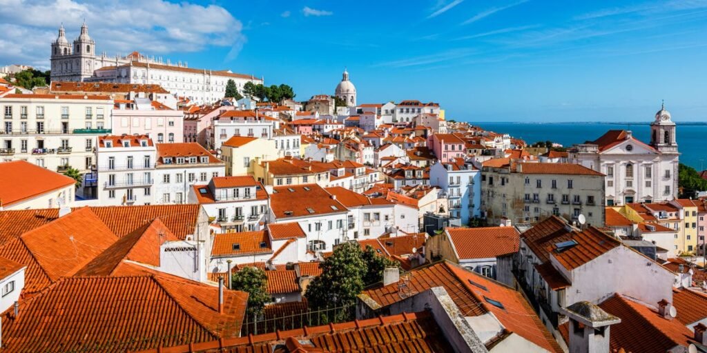 I’m a Lisbon local and tour guide. I see first-time visitors to Portugal make the same mistakes every year.