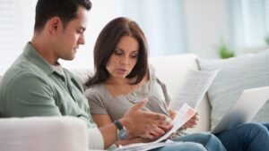 Signs You have Too Much Debt & What To Do If You Do