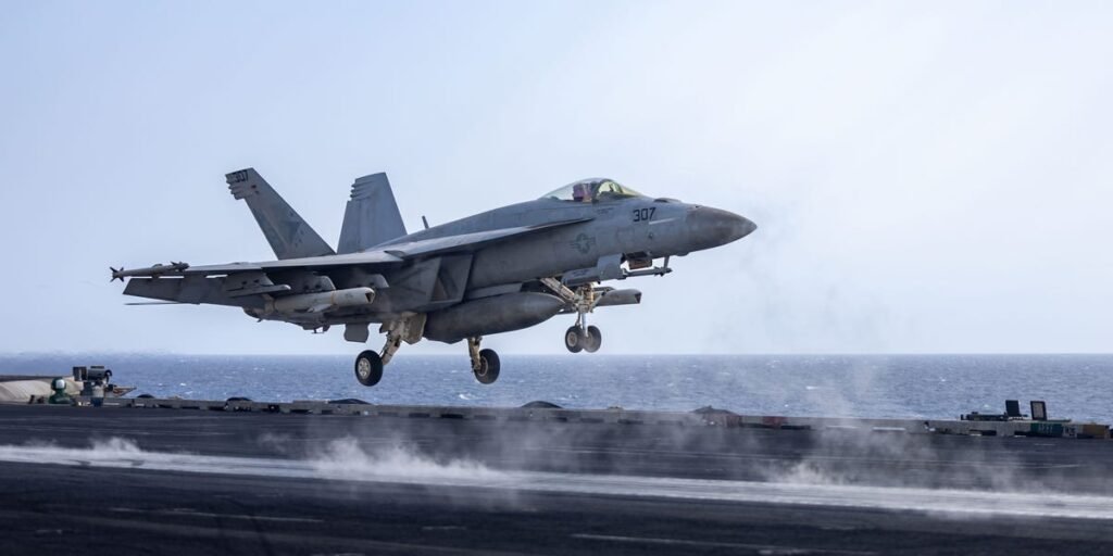 US Sailor Jumped From Super Hornet Cockpit Before It Fell Into Red Sea
