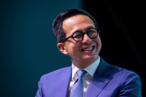 Billionaire Richard Li’s Insurer FWD Refiles For Hong Kong IPO