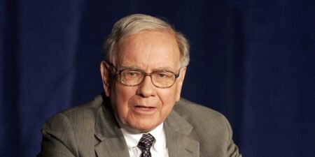 Warren Buffett’s Followers Want Him to Talk Tariffs, Cash, Succession