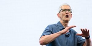 Apple Snubbed This Big-Name Blogger After He Criticized Its AI Rollout