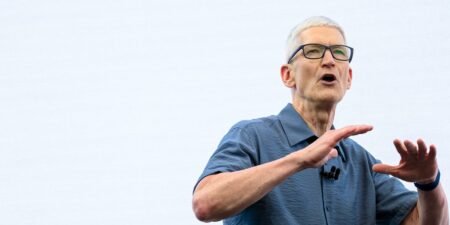 Apple Snubbed This Big-Name Blogger After He Criticized Its AI Rollout