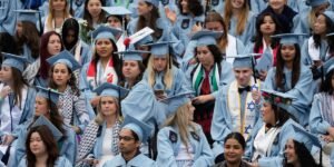 Foreign Students Seeking US Visa Have to Set Their Social Media Public
