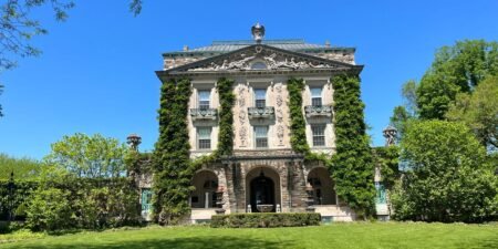 Inside a 40-Room Rockefeller Mansion Near NYC: Photos