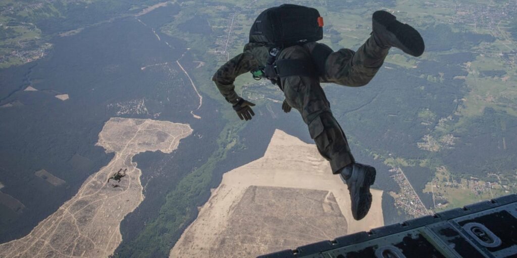 Ukraine War Shows Paratroopers Light Infantry Skills Matter: General