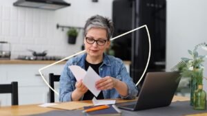 How To Read A Credit Report & Identify Mistakes