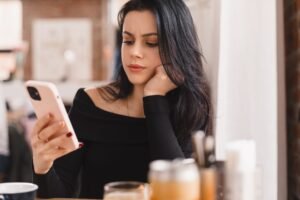 Trapped in Customer Service Chaos? 6 Steps to Fight the Sludge