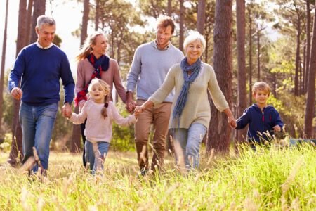 4 Ways to Navigate the Financial Pressure of Supporting Both Parents and Kids