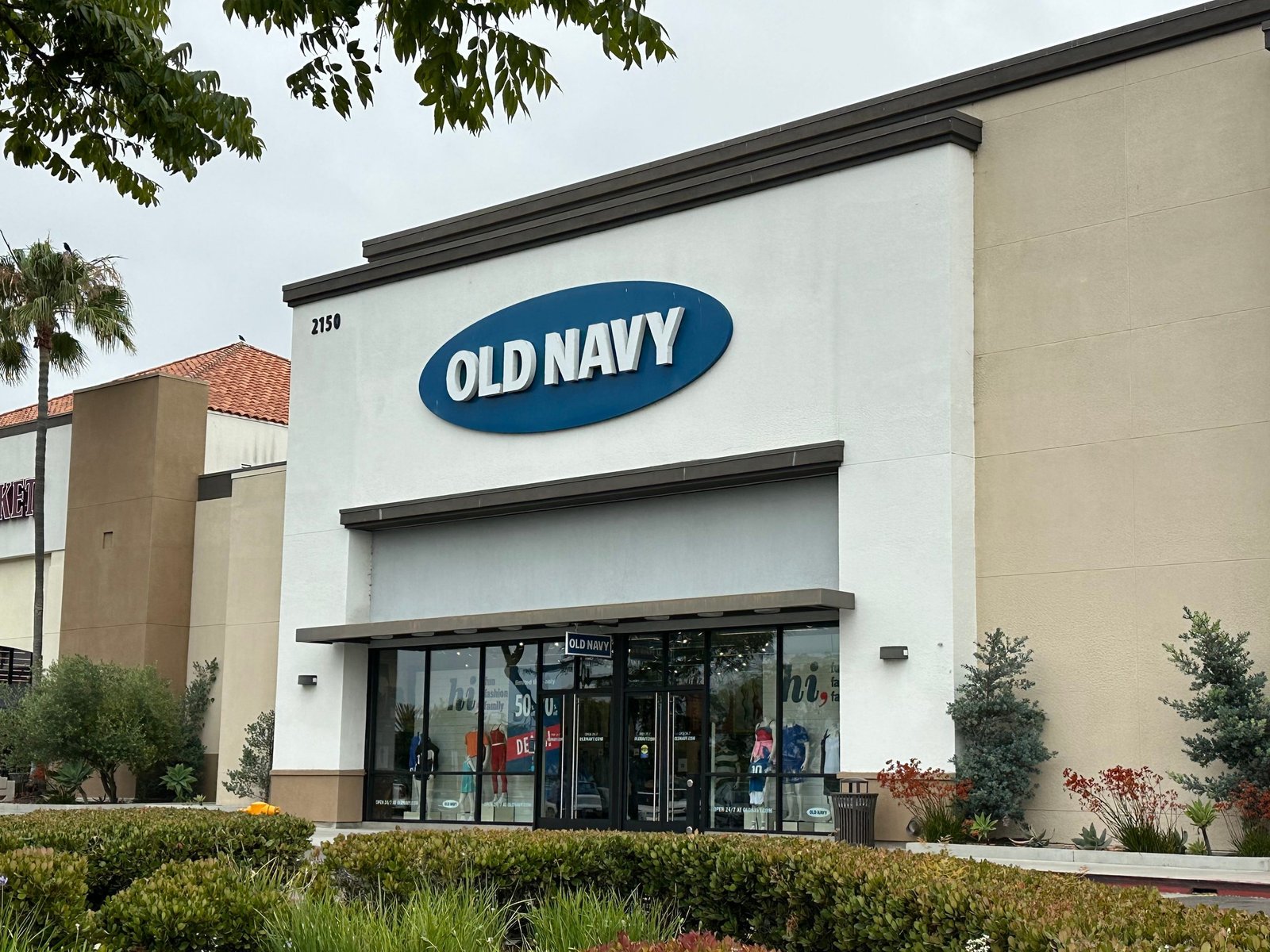 The exterior of an Old Navy store.