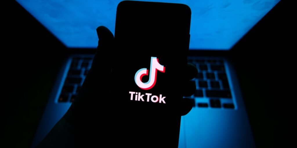 TikTok Adds Community Fact-Checking in the US, Following X’s Lead
