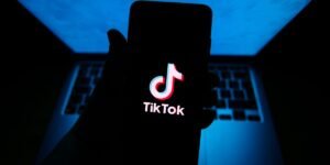 TikTok Adds Community Fact-Checking in the US, Following X’s Lead