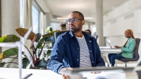 Personal Finance Experts Weigh In On One-Job Model