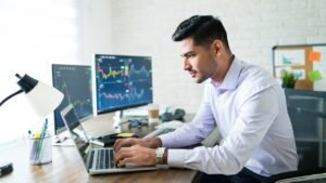Best Large-Cap ETFs In August 2025