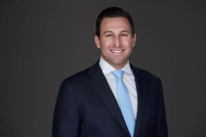 ‘Clients Want Clarity, Not A Pitch Book,’ Says This .6 Billion Oppenheimer Advisor