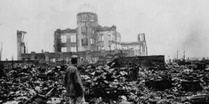 Photos Show the Day the US Dropped an Atomic Bomb on Hiroshima