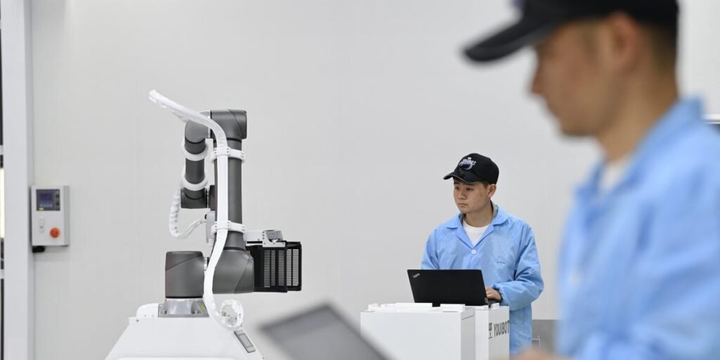 AI Pioneer Says Big Tech’s Trillion-Dollar Race Could Destroy Humanity