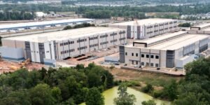 I Live Next to an Amazon Data Center. I Hate It, but I Won’t Move. I Live Next to an Amazon Data Center. I Hate It, but I Won’t Move.