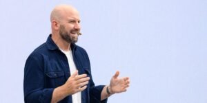 Meta’s CTO Said It’s Reshuffling the Metaverse Unit. Read the Memos.