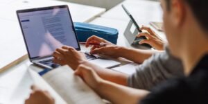 AI Is Winning Over Consumers but Not Businesses, Says Goldman Sachs