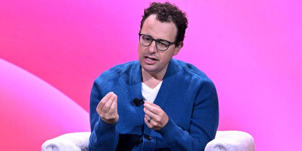 Anthropic CEO Says He’s Uneasy About Unelected Tech Leaders Shaping AI