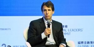 Apollo’s Marc Rowan Pushes Back on UBS Chair’s Private Credit Warning