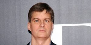 ‘Big Short’ Michael Burry Reveals 4 Stock Picks: Lululemon, Fannie Mae