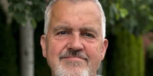 Laid-Off Microsoft Employee Relearns How to Job Hunt After 31 Years