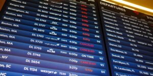 Pilots Hop on Mic, Make Cabin Announcements on Government Shutdown