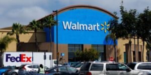 Walmart ‘Optimistic’ About Holiday Sales, ‘Keeping an Eye’ on Spending
