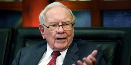 Buffett’s Berkshire Took Kraft Off List Before Board Exit, Writedown