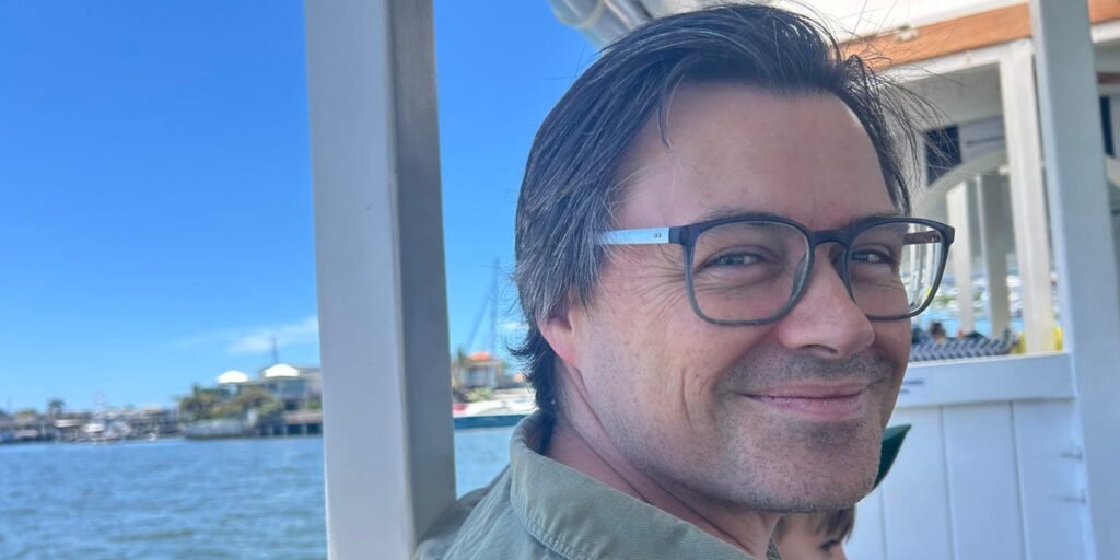 Australian Dad Works in Social Media; Wants Kids Outside, Not Online