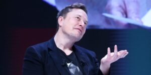 Why Automakers Aren’t Licensing Tesla Full Self-Driving Software