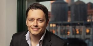 Ex-McKinsey Consultant and Wellness Founder: Hustle Culture Is a Liability