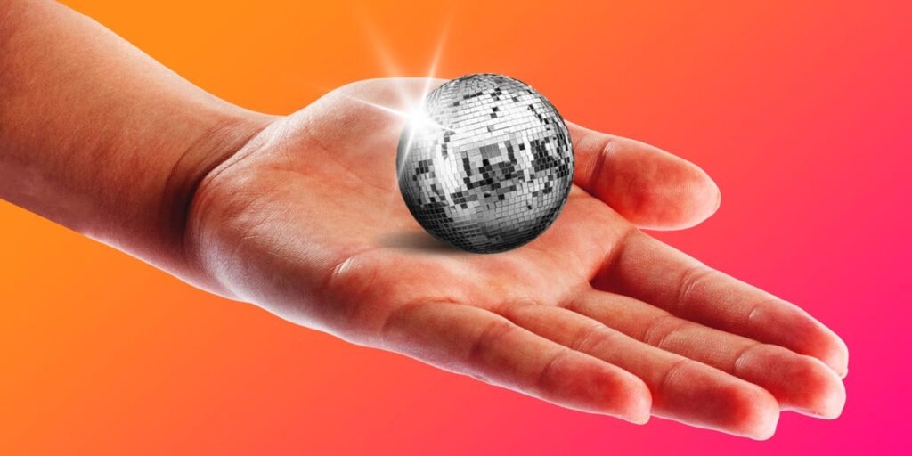 Young Americans Are Reinventing Partying to Fight Loneliness Young Americans Are Reinventing Partying to Fight Loneliness