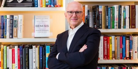 Worried about AI taking jobs? Ex-Microsoft exec tells parents what kind of education matters most for their kids.