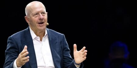 Goldman’s CEO David Solomon says he ‘reluctantly’ let top lawyer Kathy Ruemmler go after Epstein fallout Goldman’s CEO David Solomon says he ‘reluctantly’ let top lawyer Kathy Ruemmler go after Epstein fallout