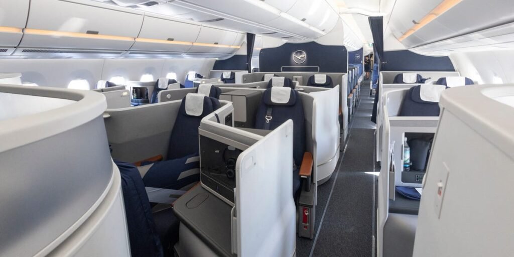 Lufthansa can finally sell its tricky new Boeing 787 business class after months of flying it mostly empty Lufthansa can finally sell its tricky new Boeing 787 business class after months of flying it mostly empty