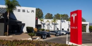 Tesla avoids sales freeze in California after dropping ‘Autopilot’ marketing