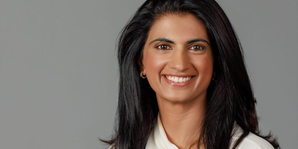 I’ve helped lead AI adoption at both PwC and Freshworks. Here are 3 common AI mistakes I see workers making.