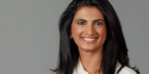 I’ve helped lead AI adoption at both PwC and Freshworks. Here are 3 common AI mistakes I see workers making.