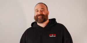 I started a side hustle while working at Yelp — then went all in on my business. I’ve made over 2,000 in revenue and feel so fulfilled.