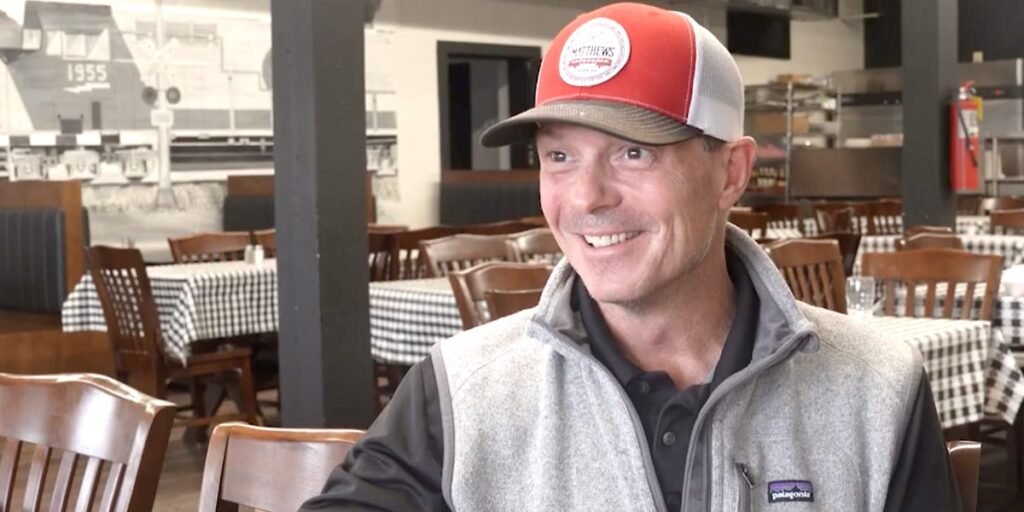 I’m a third-generation cafeteria owner with 4 sons. I won’t push any of them into this business. I’m a third-generation cafeteria owner with 4 sons. I won’t push any of them into this business.